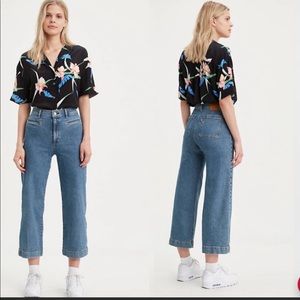 Levi’s Ribcage High Rise Wide Leg Crop Jeans, EUC, Size 26, MSRP $99
